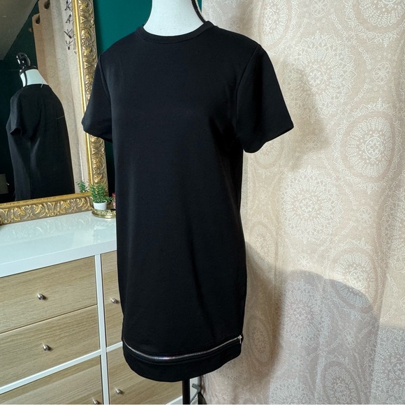 Superdown Zella Zip Mini Dress 100% Cotton Zippered Hem Size Small - Picture 1 of 9